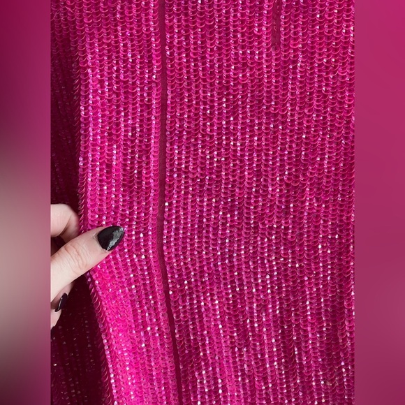 NWT Retrofête Hot Pink GABRIELLE SEQUIN ROBE - Picture 11 of 15